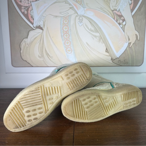 Dival Italy Size US 8 Vintage Goat Fur Wool Winter Boots Ivory Tribal Snow - Picture 2 of 9